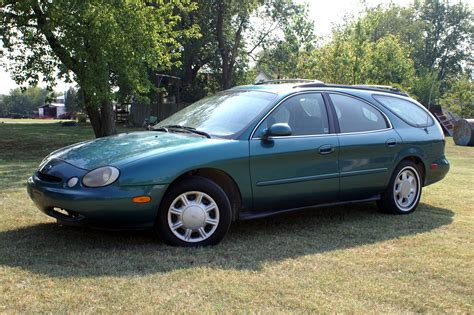1996 Ford Taurus GL Wagon