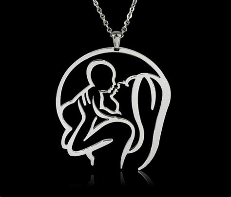 Amulet created to protect an expectant mother