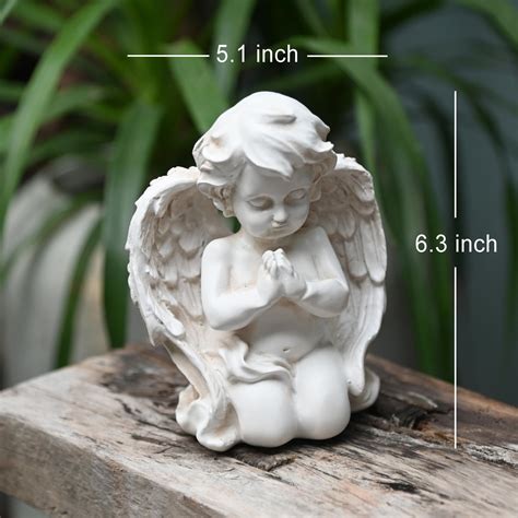 Little angel statue