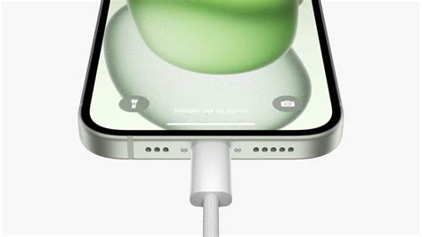 iPhone 15 Charging