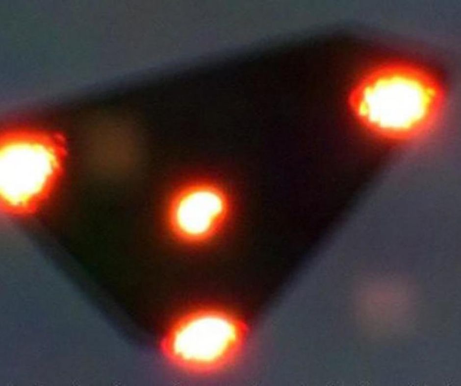 Belgium triangular-UFO