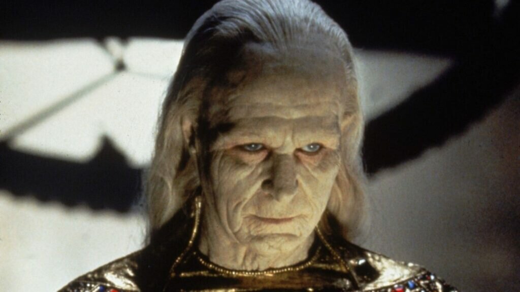 Gary Oldman as Dracula - Credit: Fotos International.