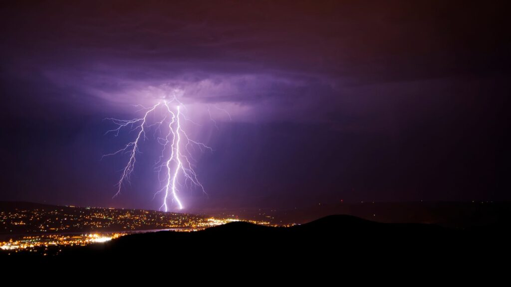 How Much Electricity Does a Lightning Bolt Contain?